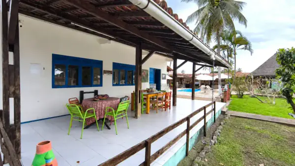 Residência Ampla com Piscina e 2.145 m² em Aver o Mar — foto 3
