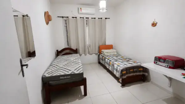 Residência Ampla com Piscina e 2.145 m² em Aver o Mar — foto 7