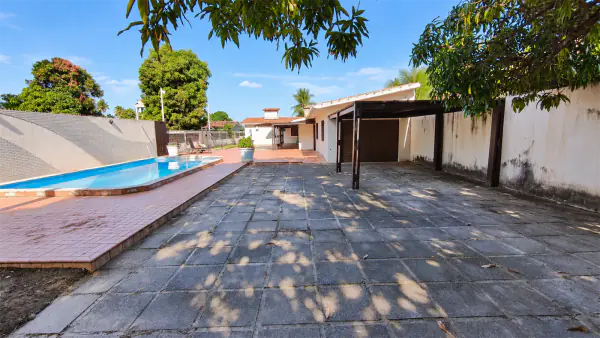 Casa em Aver o Mar com 2 Lotes e Piscina (Próxima à Marina) — foto 4