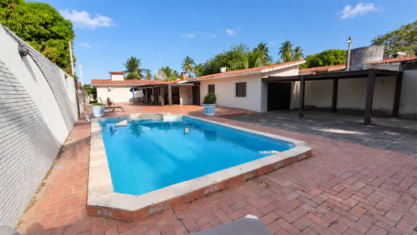 Casa em Aver o Mar com 2 Lotes e Piscina (Próxima à Marina) — foto 6