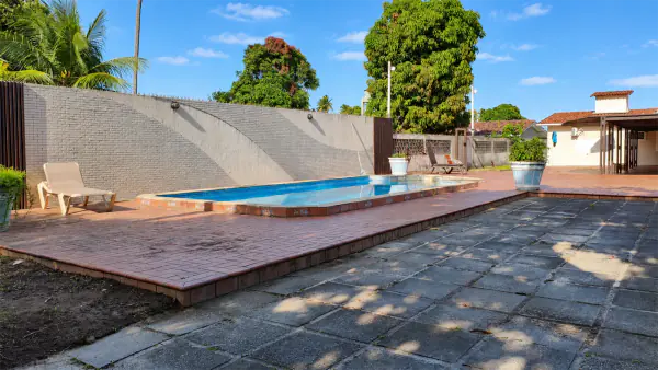 Casa em Aver o Mar com 2 Lotes e Piscina (Próxima à Marina) — foto 1