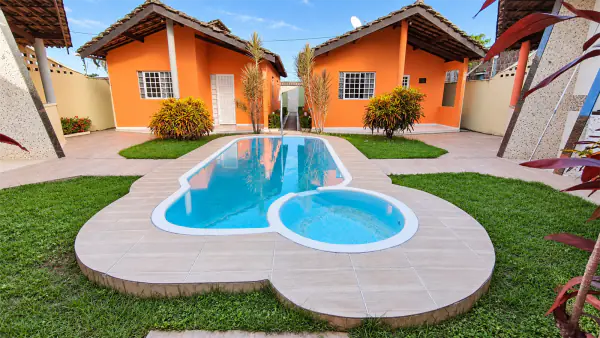 Condomínio Privativo com 4 Chalés e Piscina em Aver o Mar — foto 1